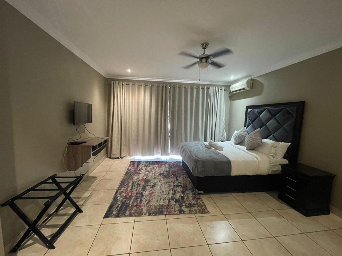 The Black Crown Hotel Hartbeespoort Ngoại thất bức ảnh