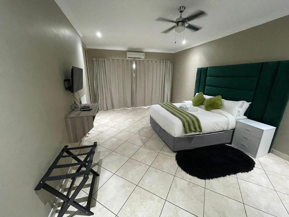 The Black Crown Hotel Hartbeespoort Ngoại thất bức ảnh