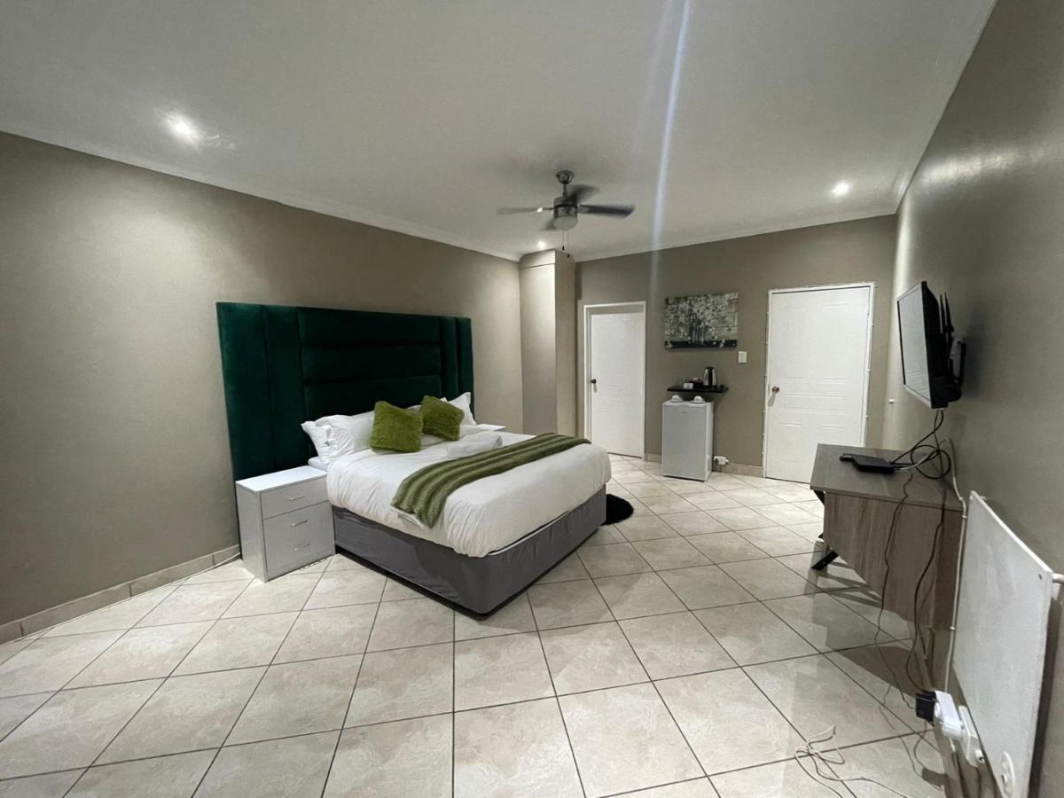 The Black Crown Hotel Hartbeespoort Ngoại thất bức ảnh