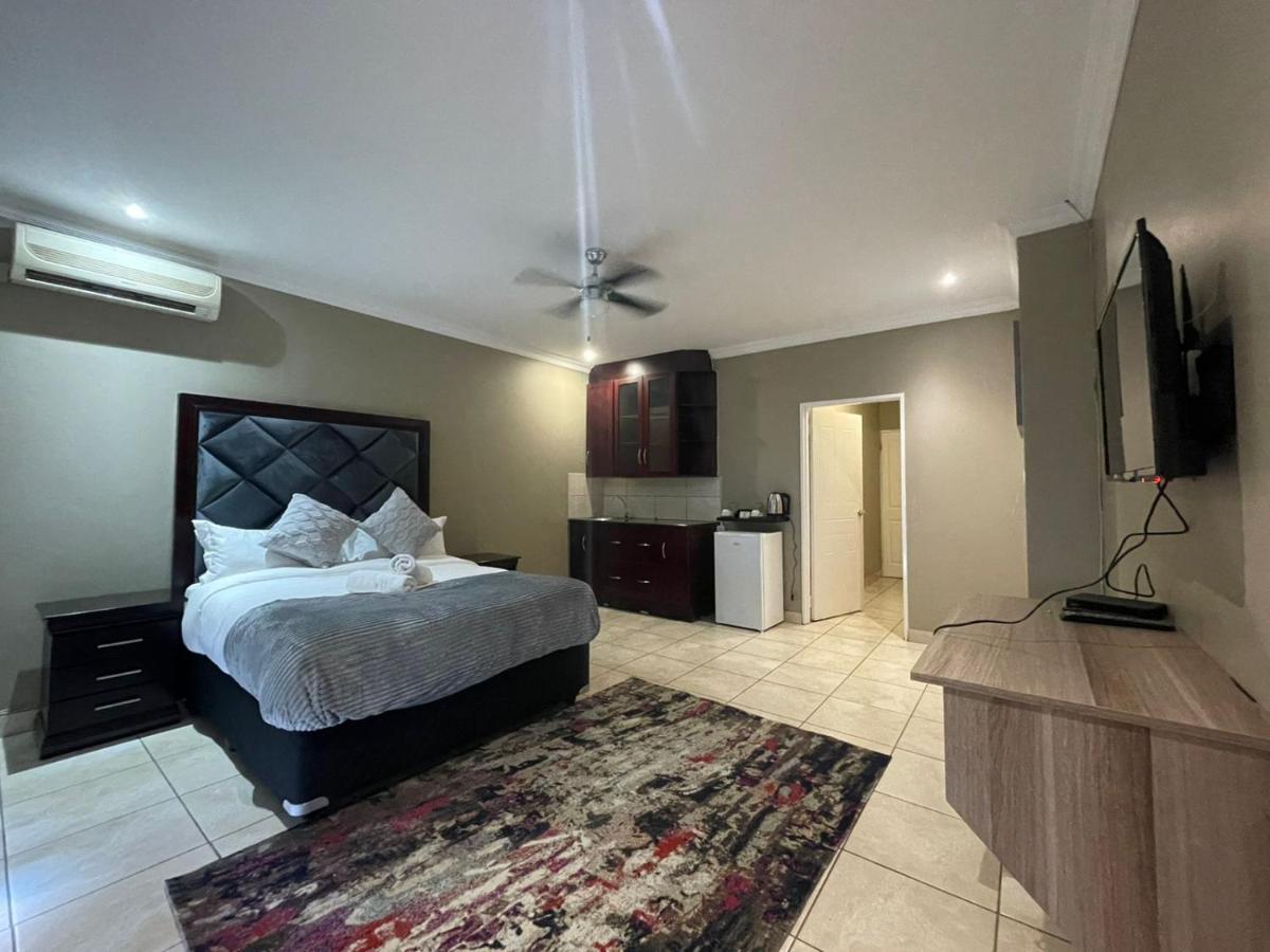 The Black Crown Hotel Hartbeespoort Ngoại thất bức ảnh